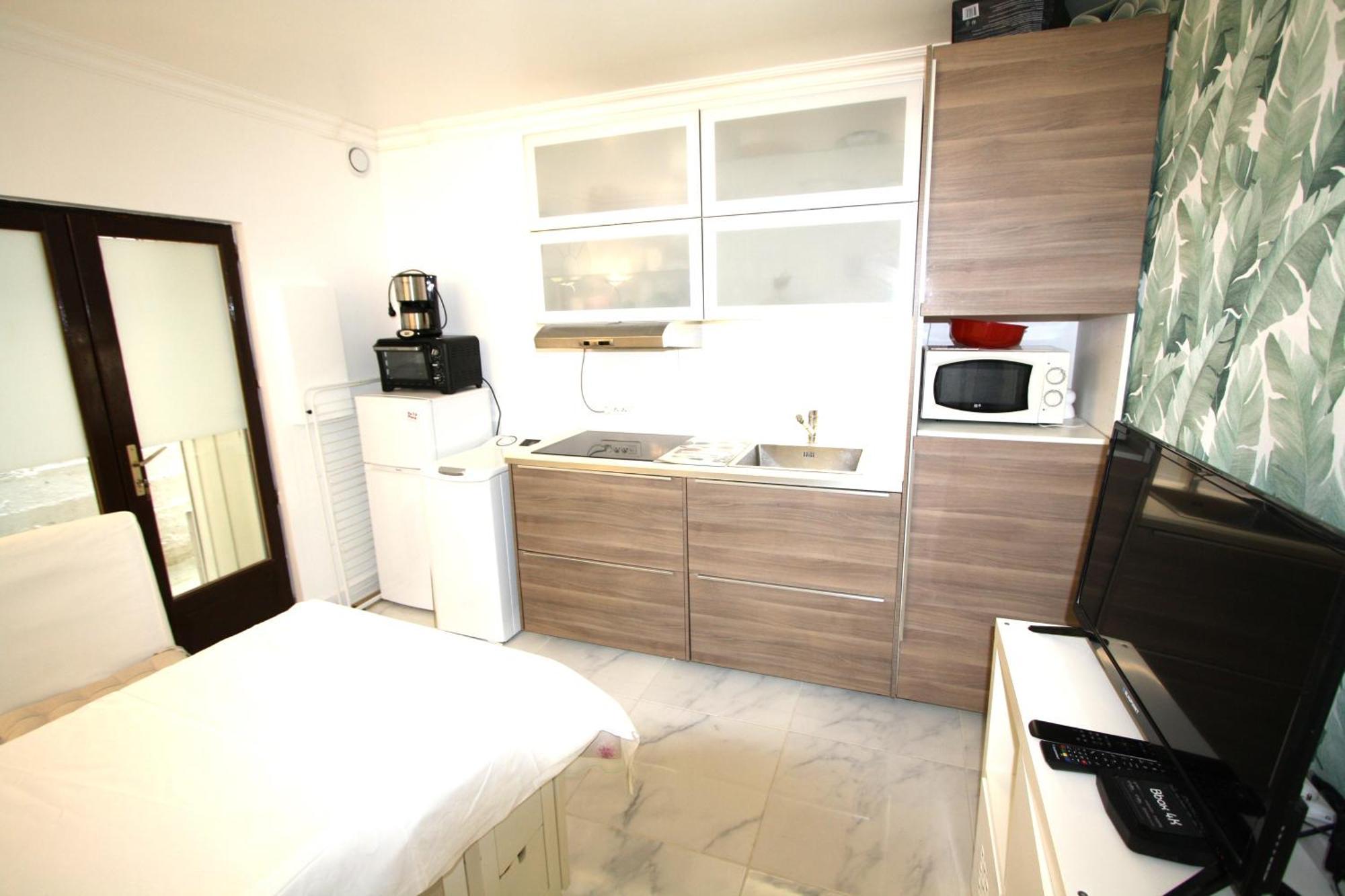Appart Prive Parisien Avec Cuisine -St Charles - Near Beaugrenelle -Tour Eiffel 75015 Paris Bel Emplacement !! Apartment
