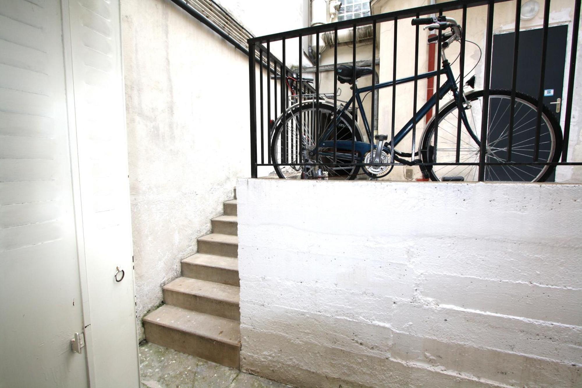 Apartment Appart Prive Parisien Avec Cuisine -St Charles - Near Beaugrenelle -Tour Eiffel 75015 Paris Bel Emplacement !! *