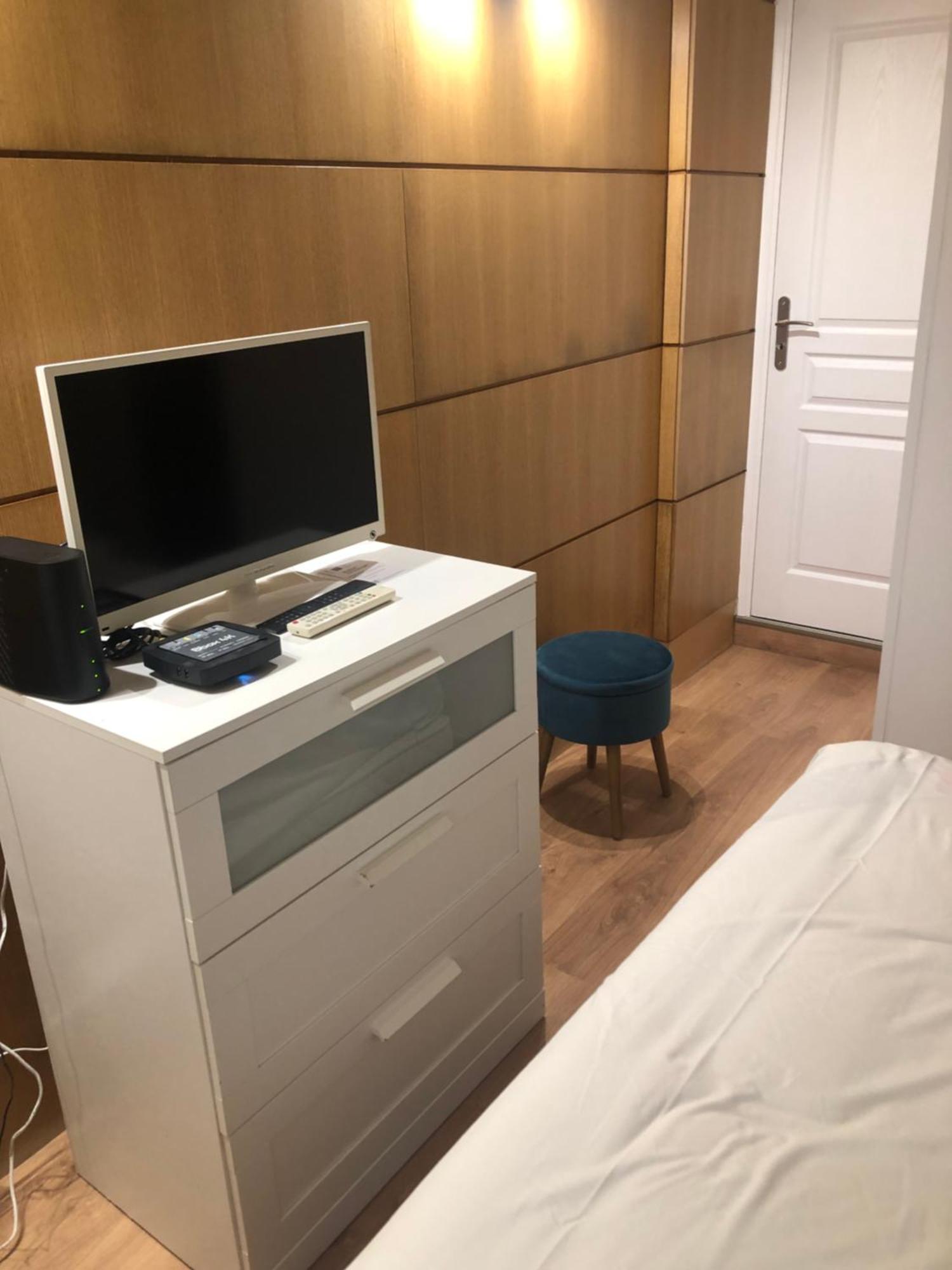 Appart Prive Parisien Avec Cuisine -St Charles - Near Beaugrenelle -Tour Eiffel 75015 Paris Bel Emplacement !! Apartment *